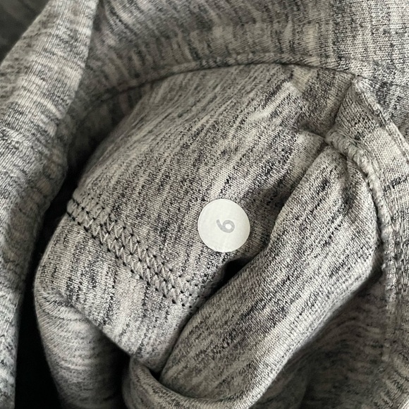 Lululemon Insculpt Reversible Vest With Hood - Picture 9 of 13